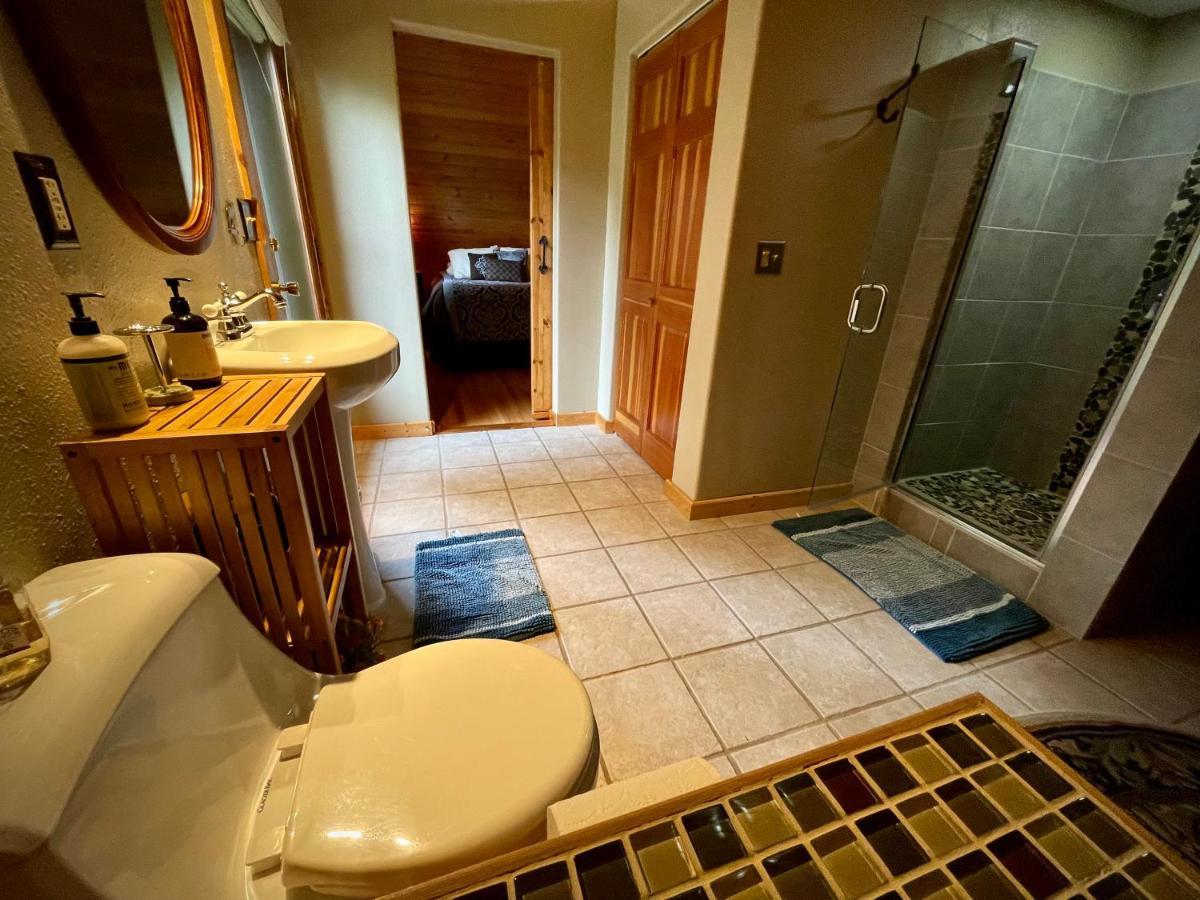 Moss Mountain Inn コロンビア・フォールズ エクステリア 写真