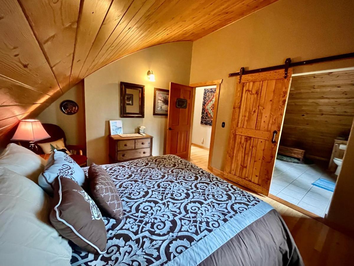 Moss Mountain Inn コロンビア・フォールズ エクステリア 写真