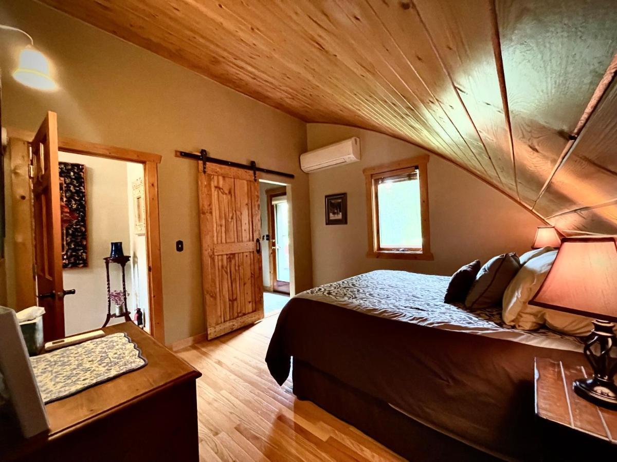 Moss Mountain Inn コロンビア・フォールズ エクステリア 写真